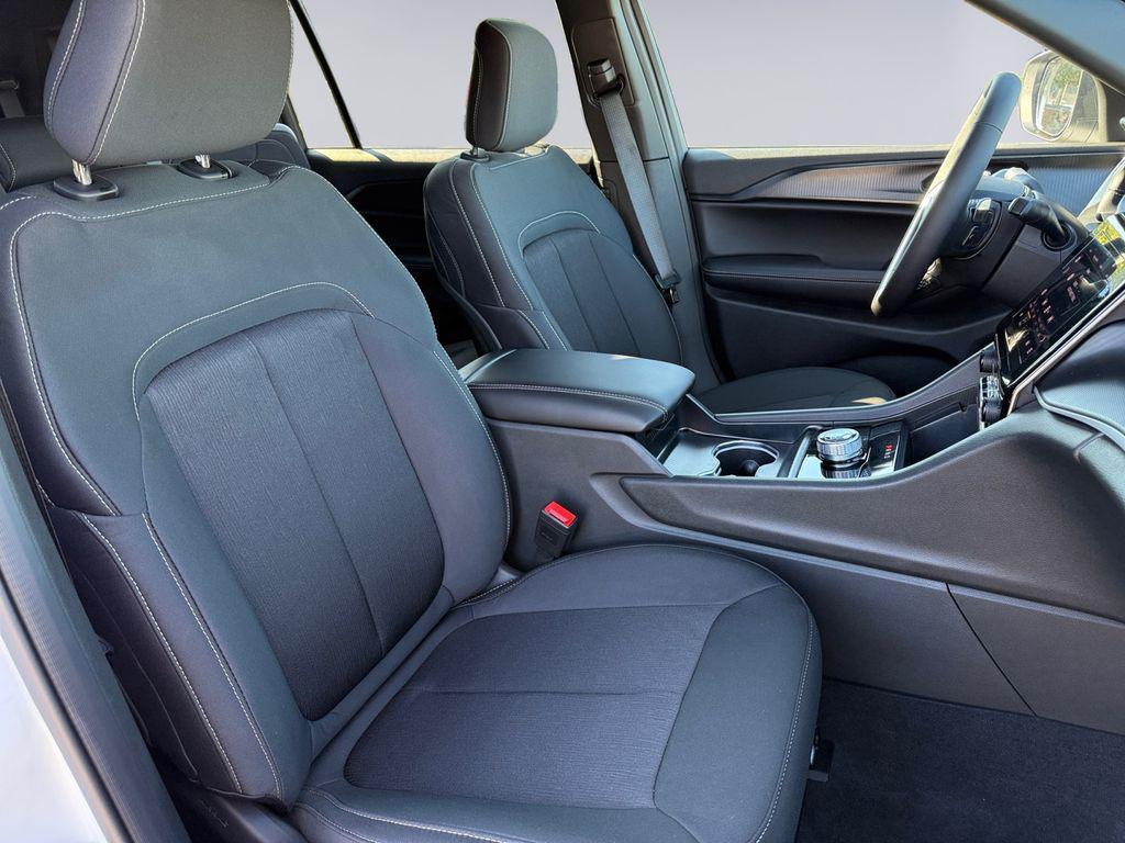 new 2025 Jeep Grand Cherokee L car, priced at $42,463