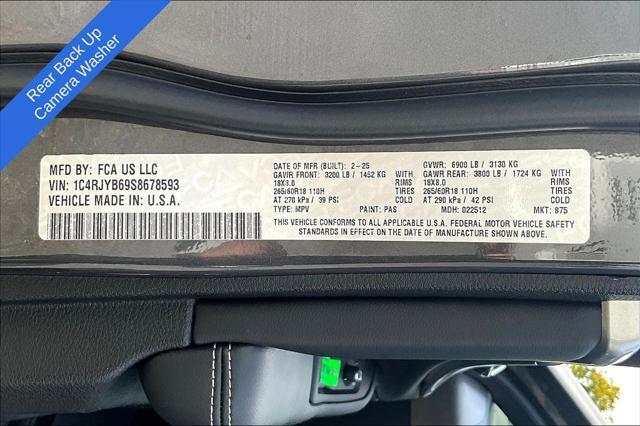 new 2025 Jeep Grand Cherokee car, priced at $62,018