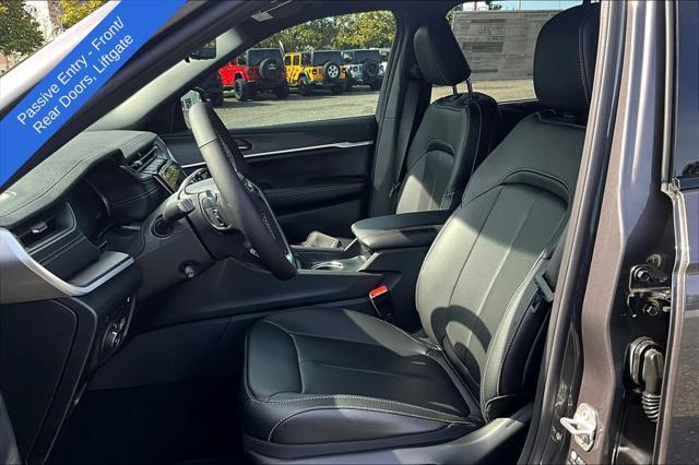 new 2025 Jeep Grand Cherokee car, priced at $62,018