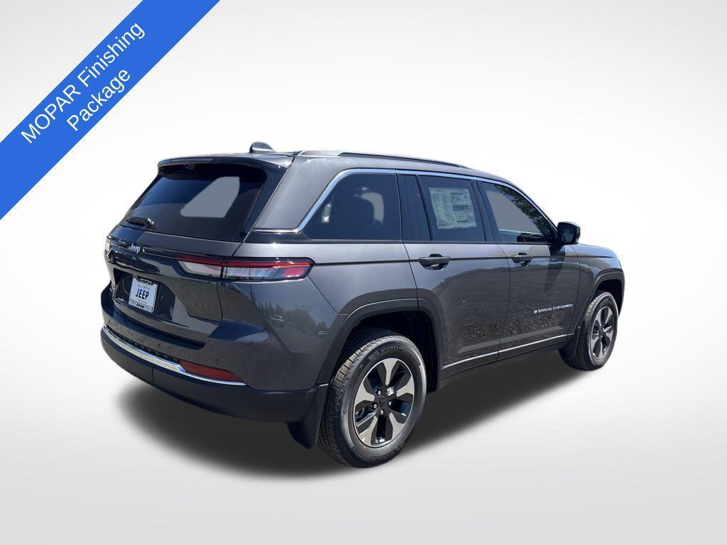 new 2025 Jeep Grand Cherokee car, priced at $62,018