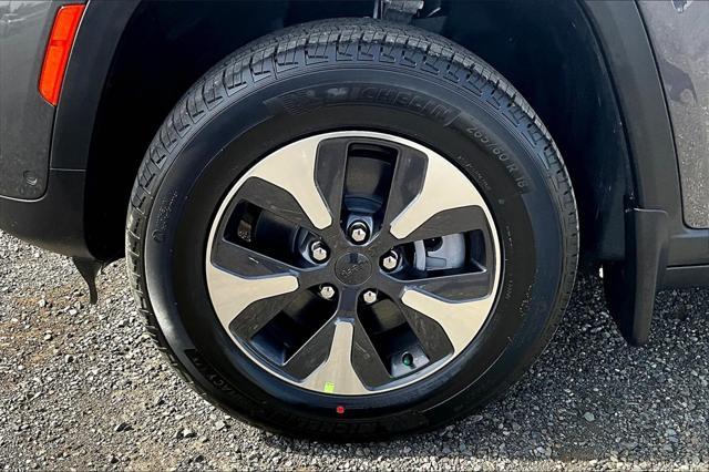 new 2025 Jeep Grand Cherokee car, priced at $59,855