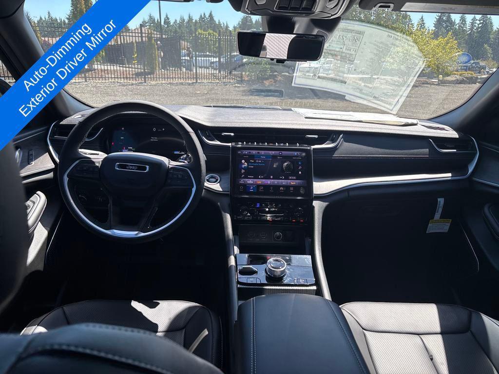new 2025 Jeep Grand Cherokee car, priced at $62,018