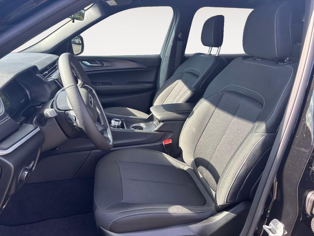 new 2025 Jeep Grand Cherokee L car, priced at $42,845
