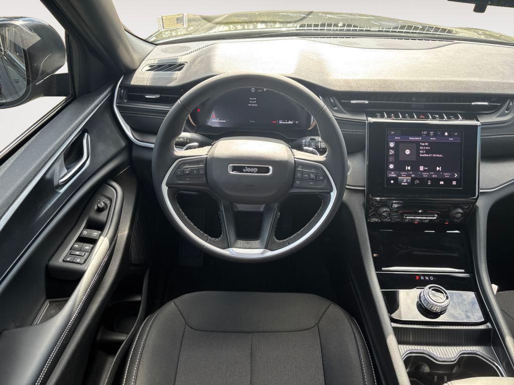 new 2025 Jeep Grand Cherokee L car, priced at $42,845