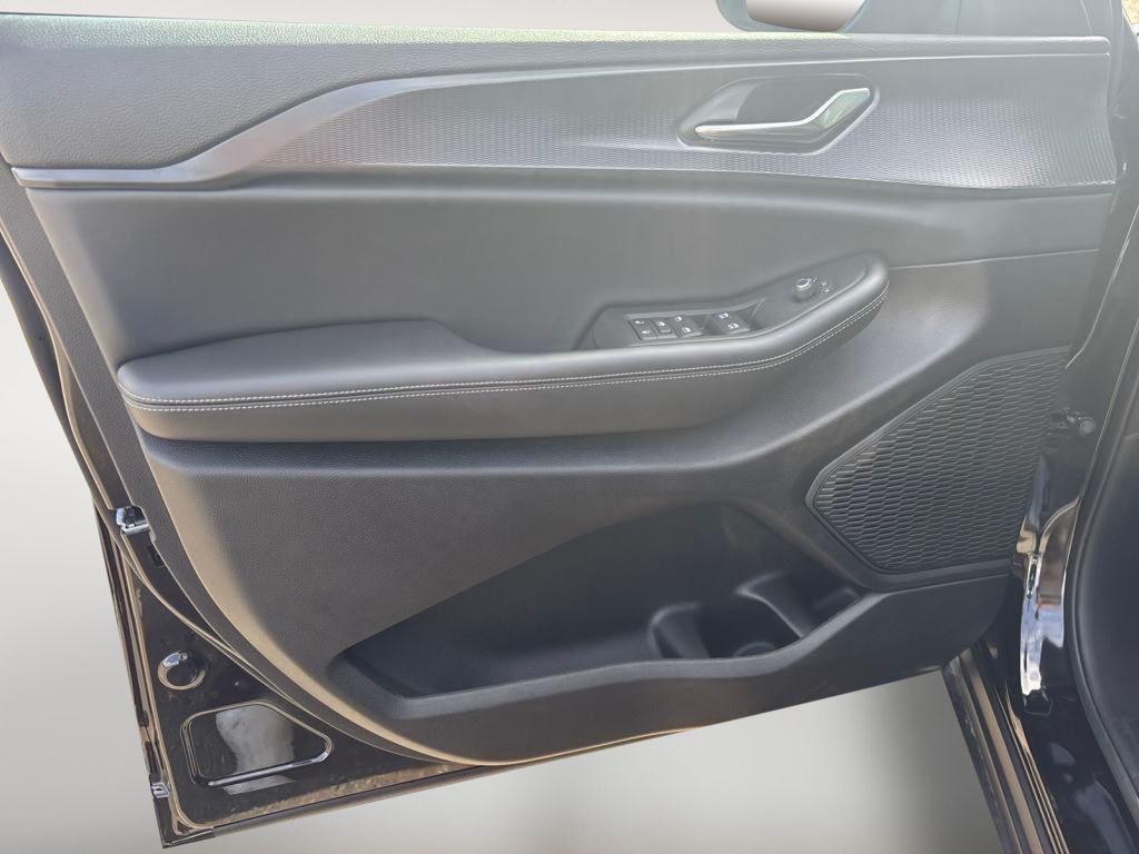 new 2025 Jeep Grand Cherokee L car, priced at $42,845