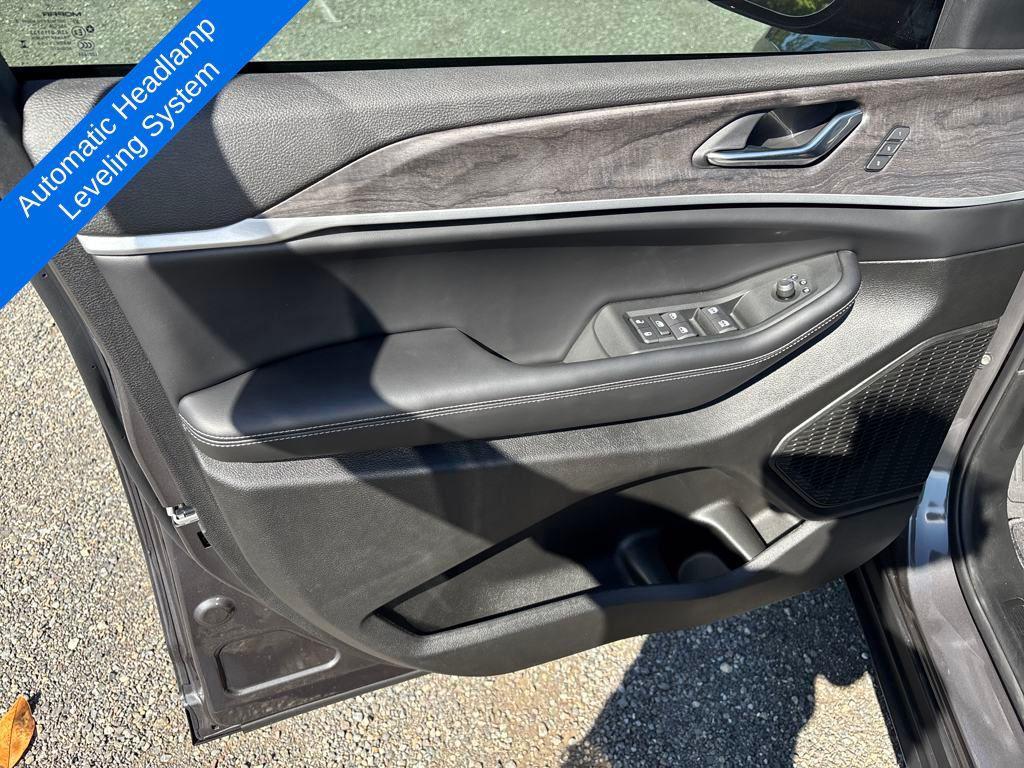 new 2025 Jeep Grand Cherokee L car, priced at $51,840