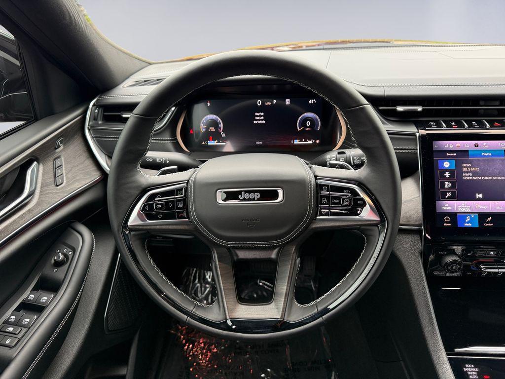 new 2025 Jeep Grand Cherokee car, priced at $66,655