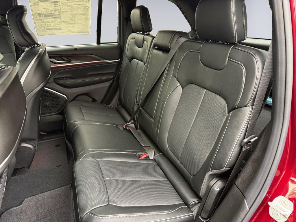 new 2025 Jeep Grand Cherokee car, priced at $66,655