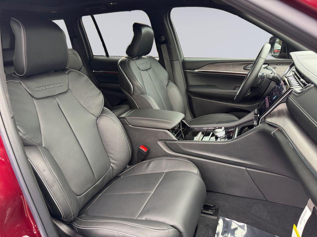 new 2025 Jeep Grand Cherokee car, priced at $66,655