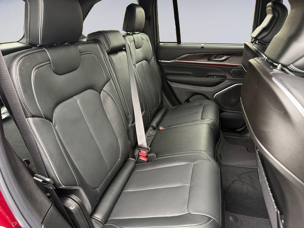 new 2025 Jeep Grand Cherokee car, priced at $66,655