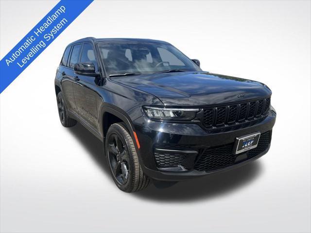 new 2025 Jeep Grand Cherokee car, priced at $49,795
