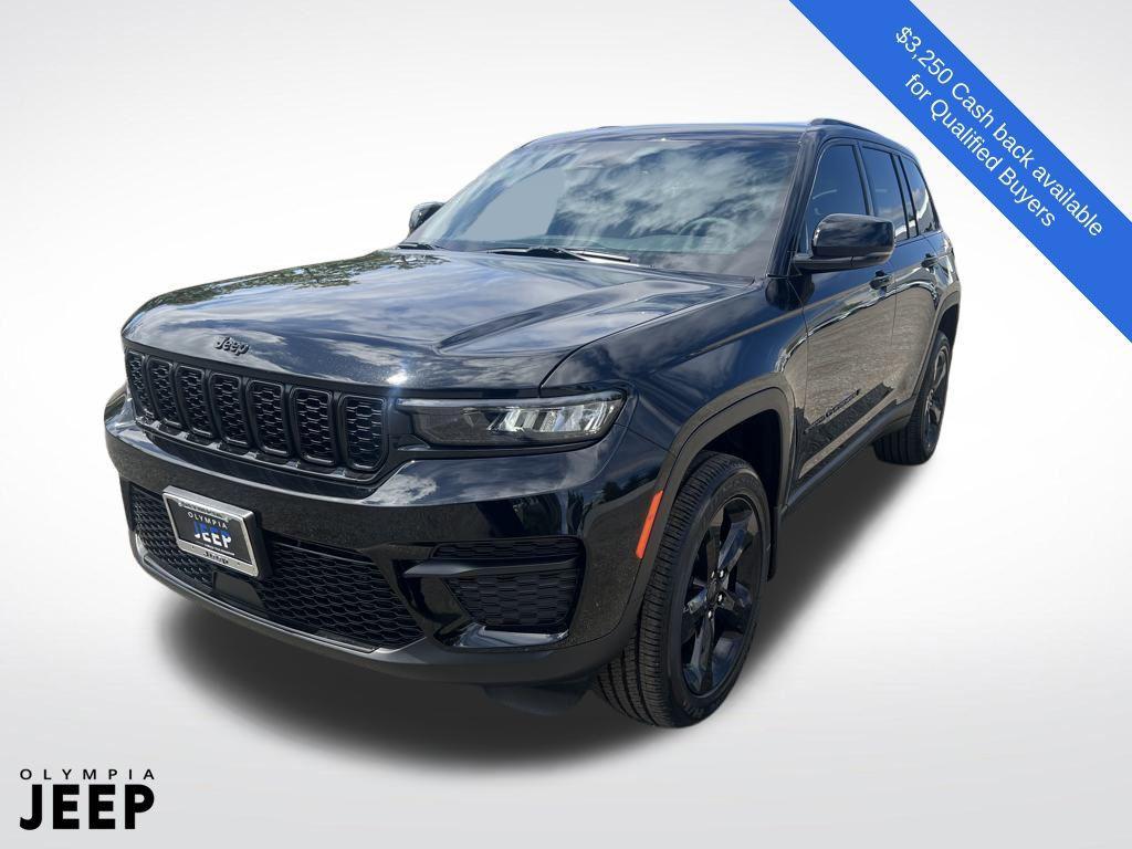 new 2025 Jeep Grand Cherokee car, priced at $45,002
