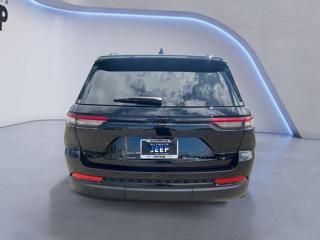 new 2025 Jeep Grand Cherokee car, priced at $41,502