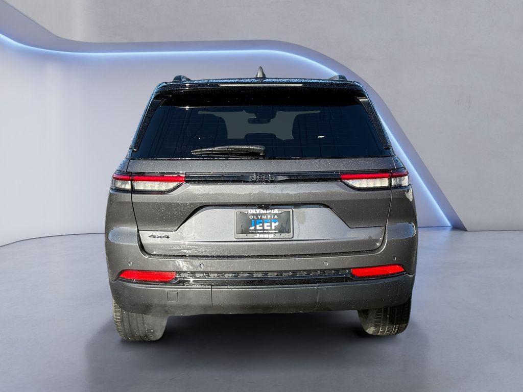 new 2025 Jeep Grand Cherokee car, priced at $46,752