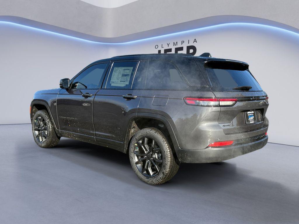 new 2025 Jeep Grand Cherokee car, priced at $46,752
