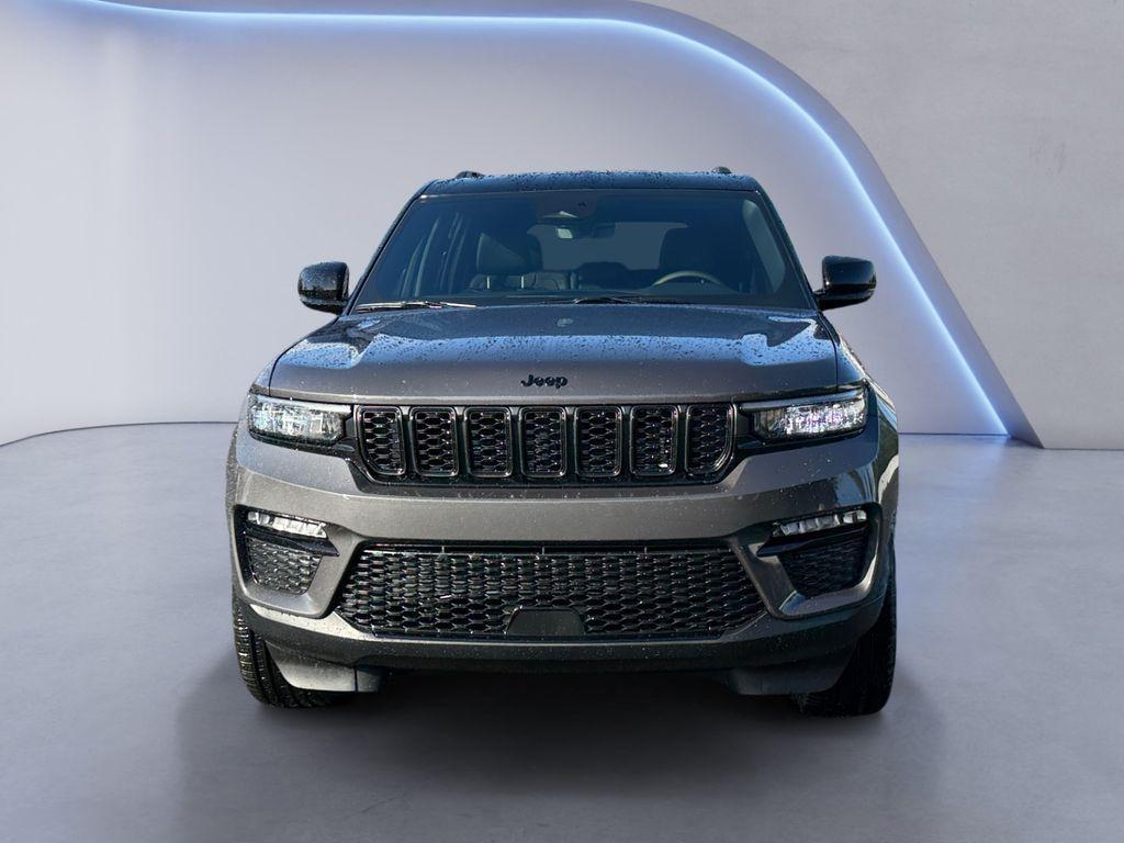 new 2025 Jeep Grand Cherokee car, priced at $46,752