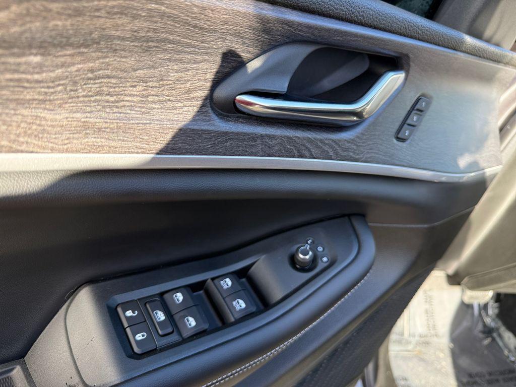 new 2025 Jeep Grand Cherokee car, priced at $46,752