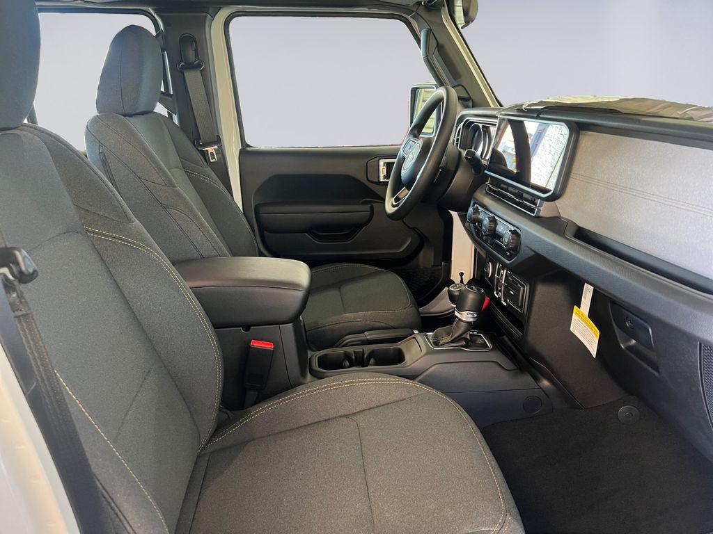 new 2025 Jeep Wrangler car, priced at $37,733