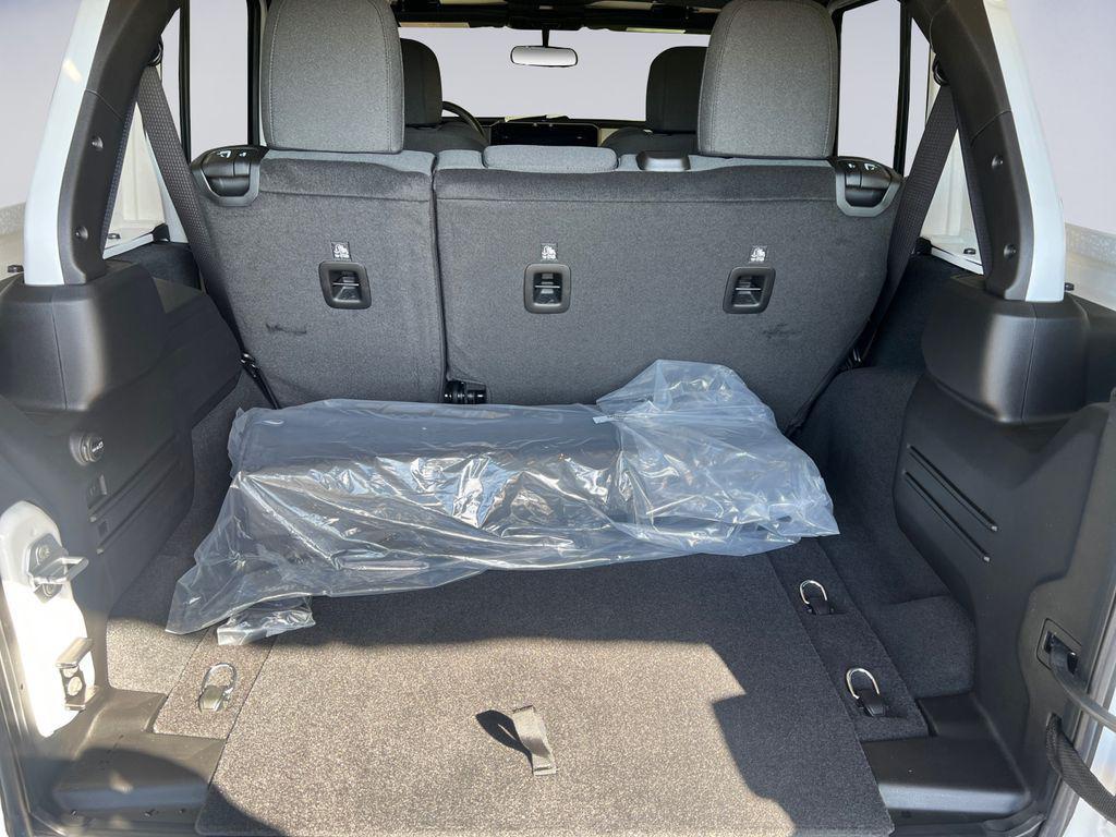 new 2025 Jeep Wrangler car, priced at $37,733