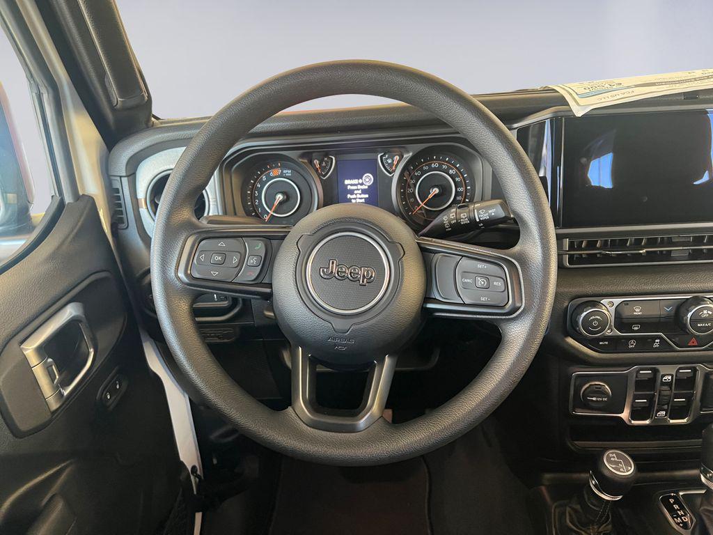 new 2025 Jeep Wrangler car, priced at $37,733