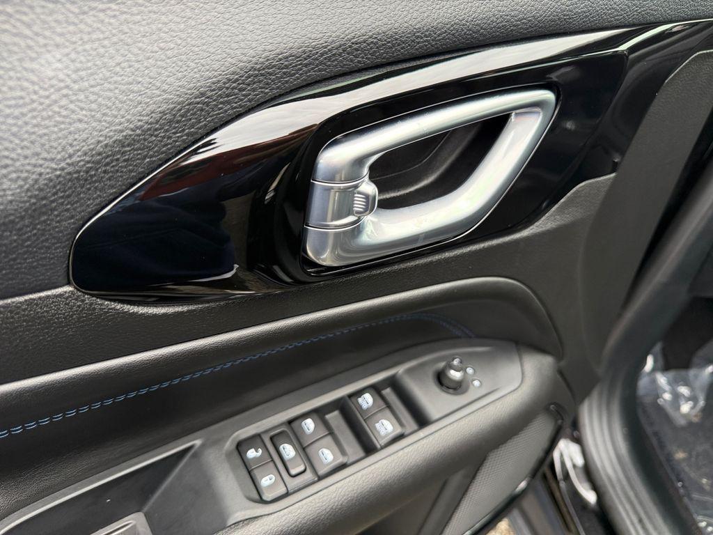 new 2026 Jeep Compass car, priced at $33,185