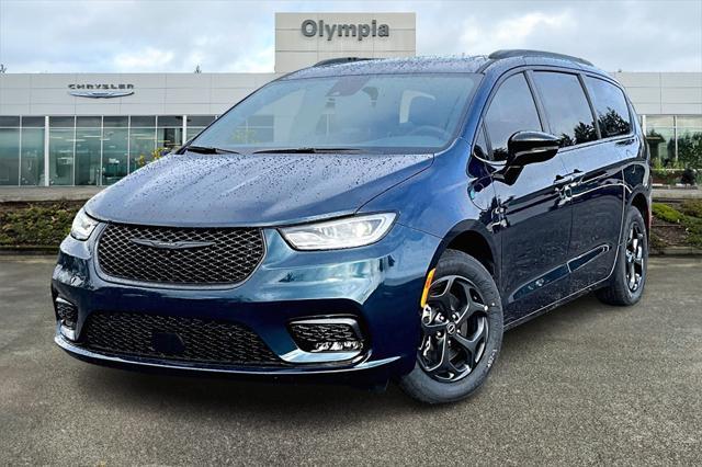 new 2025 Chrysler Pacifica Hybrid car, priced at $48,368