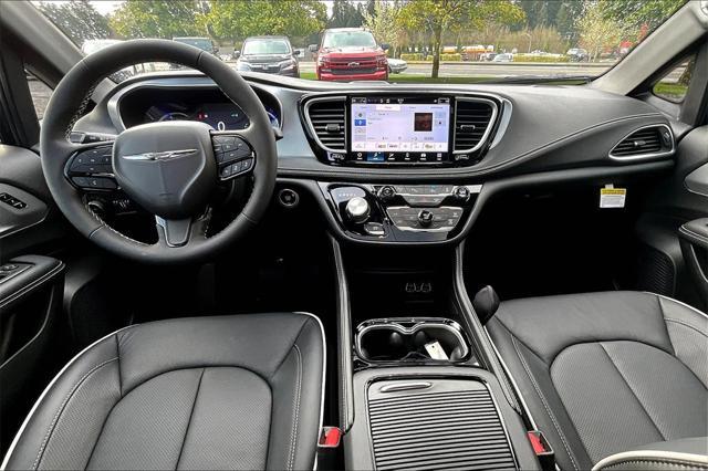 new 2025 Chrysler Pacifica Hybrid car, priced at $48,368