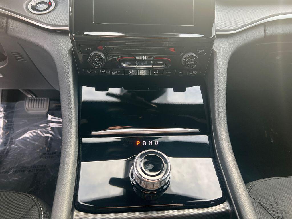 new 2025 Jeep Grand Cherokee L car, priced at $42,795