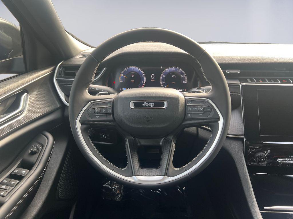 new 2025 Jeep Grand Cherokee L car, priced at $42,795