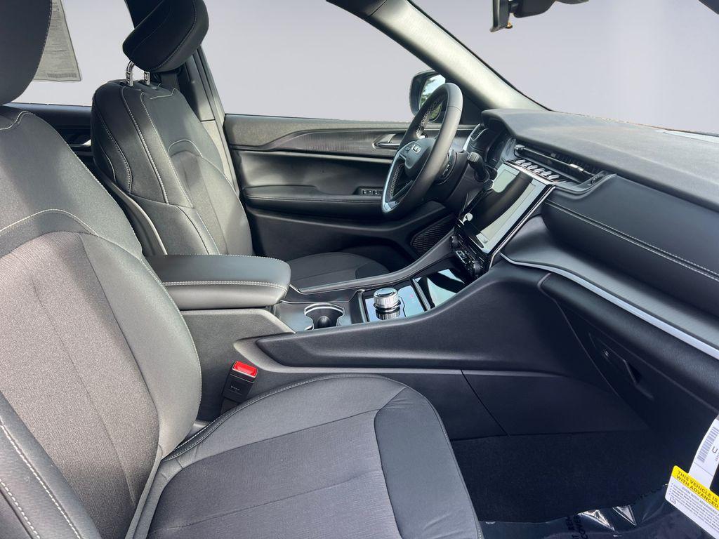 new 2025 Jeep Grand Cherokee L car, priced at $42,795