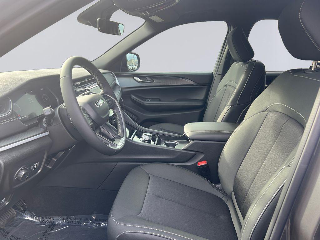 new 2025 Jeep Grand Cherokee L car, priced at $42,795