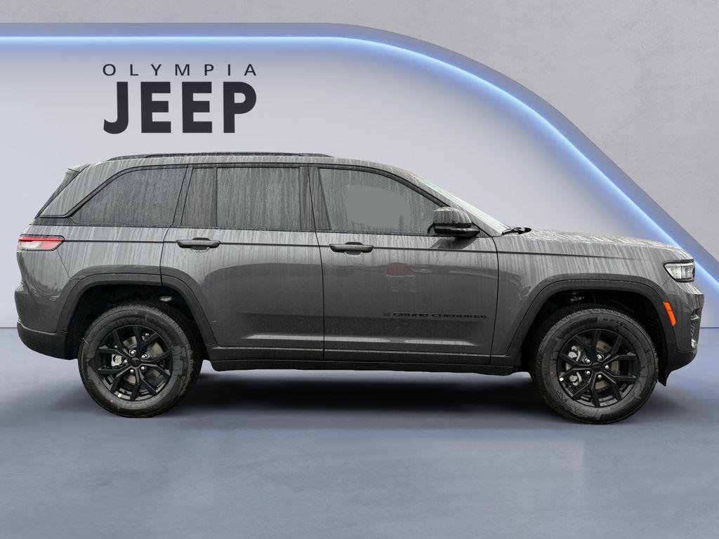 new 2025 Jeep Grand Cherokee car, priced at $47,725