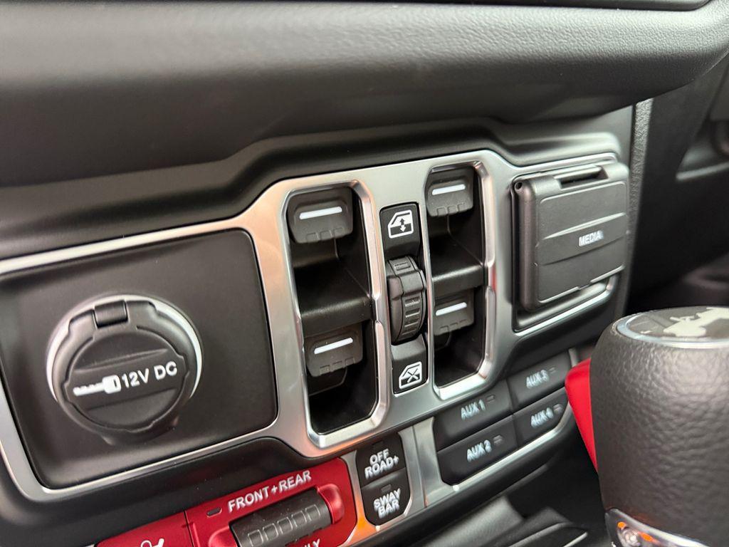 new 2025 Jeep Wrangler car, priced at $60,679