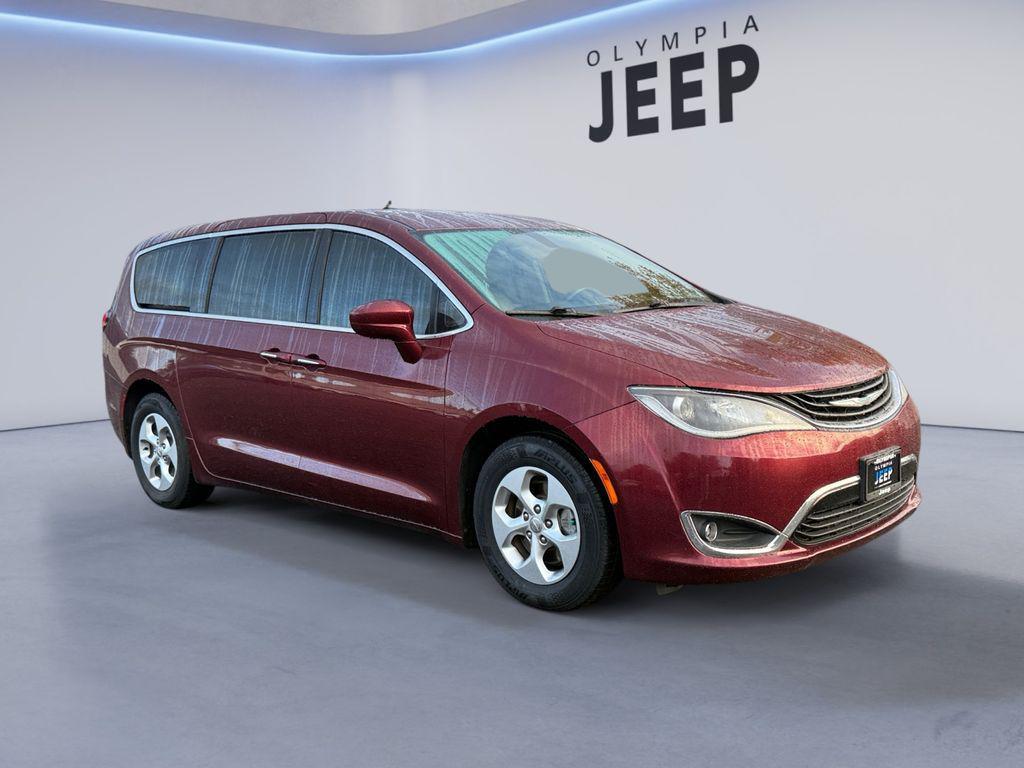 used 2018 Chrysler Pacifica Hybrid car, priced at $18,288