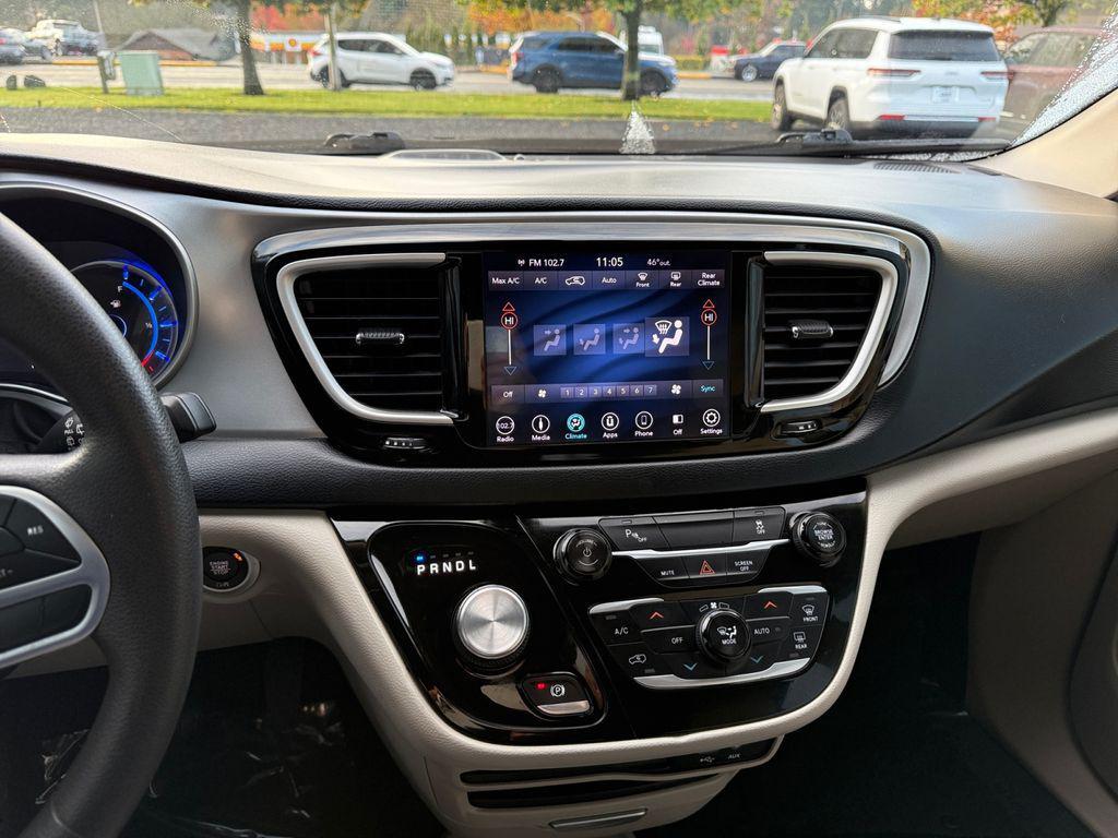 used 2018 Chrysler Pacifica Hybrid car, priced at $18,288