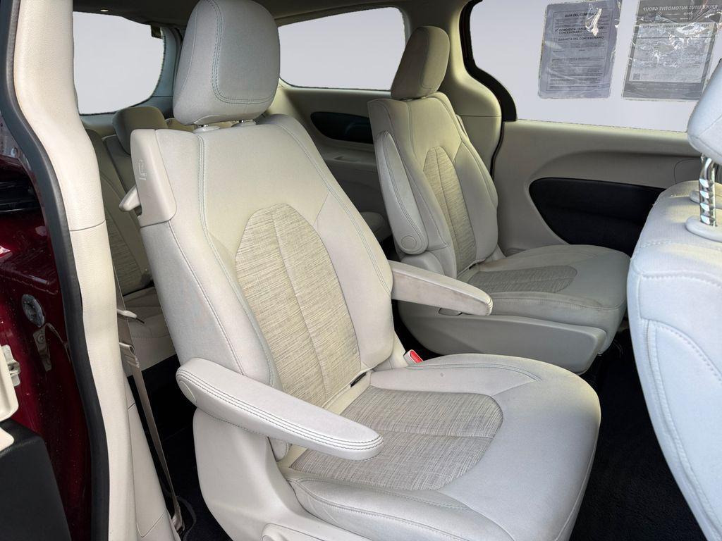 used 2018 Chrysler Pacifica Hybrid car, priced at $18,288