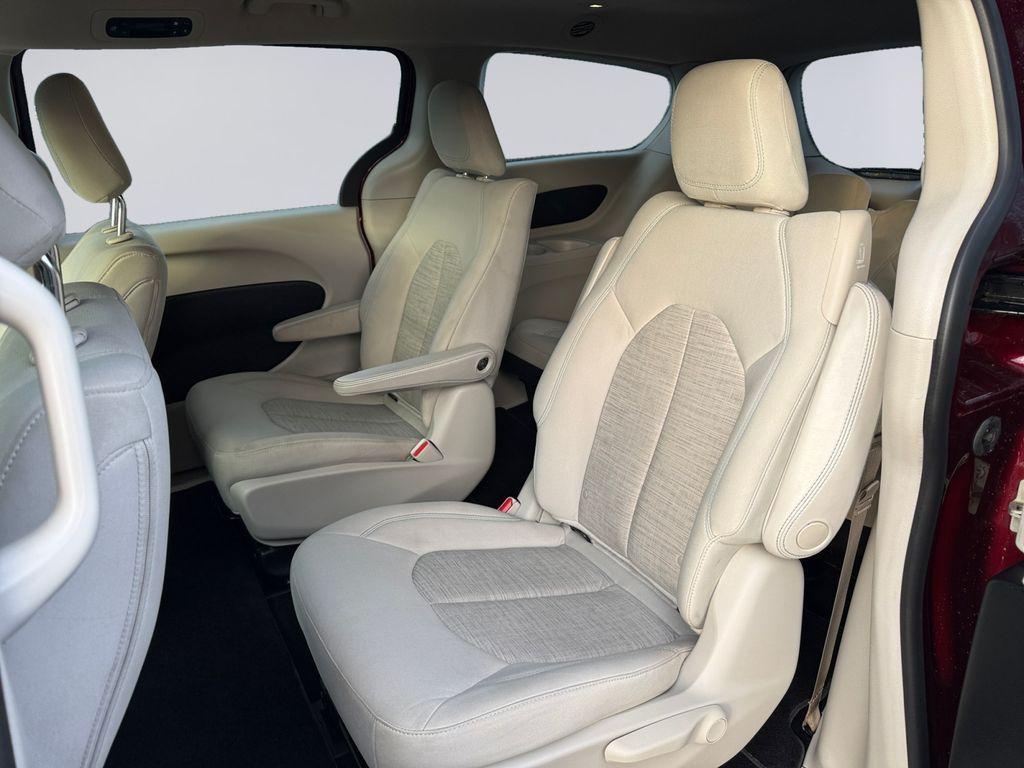 used 2018 Chrysler Pacifica Hybrid car, priced at $18,288