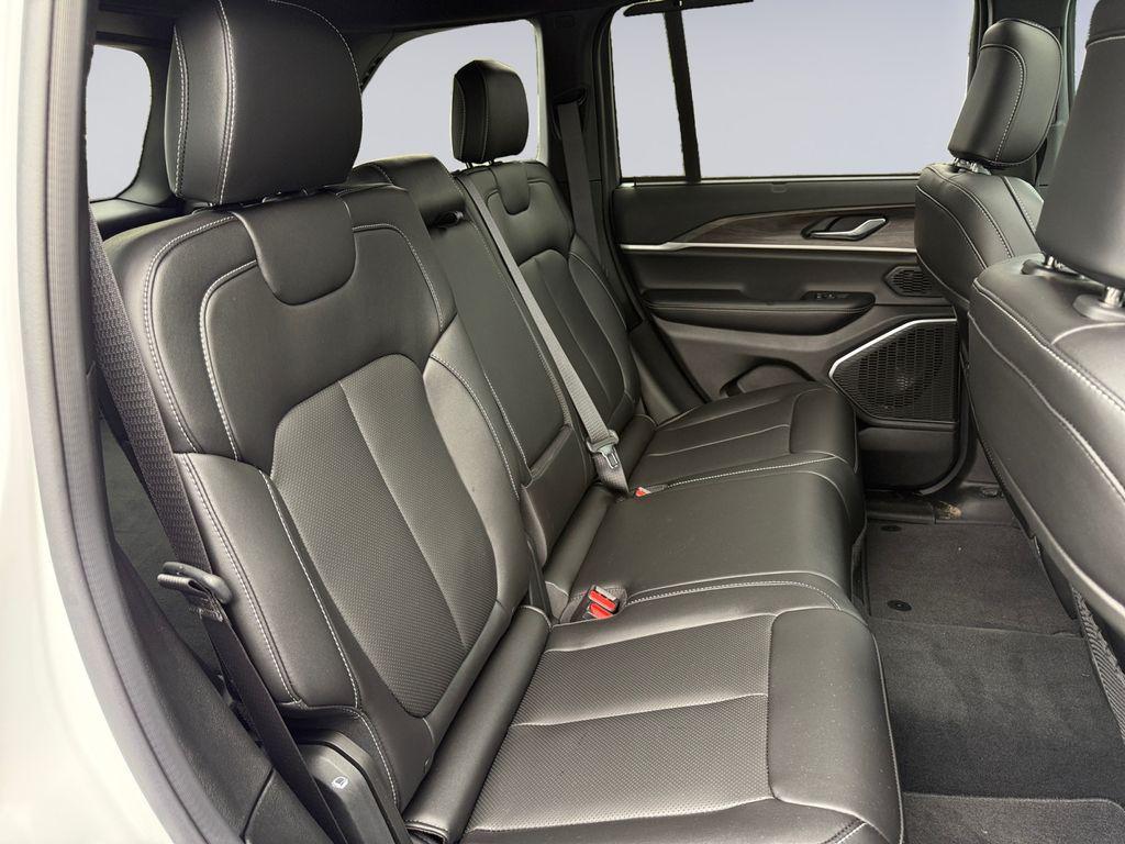 new 2025 Jeep Grand Cherokee car, priced at $54,202