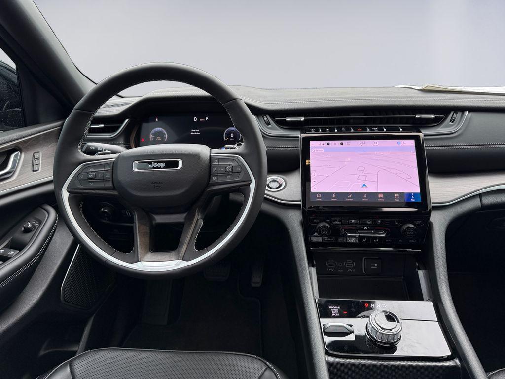 new 2025 Jeep Grand Cherokee car, priced at $54,202