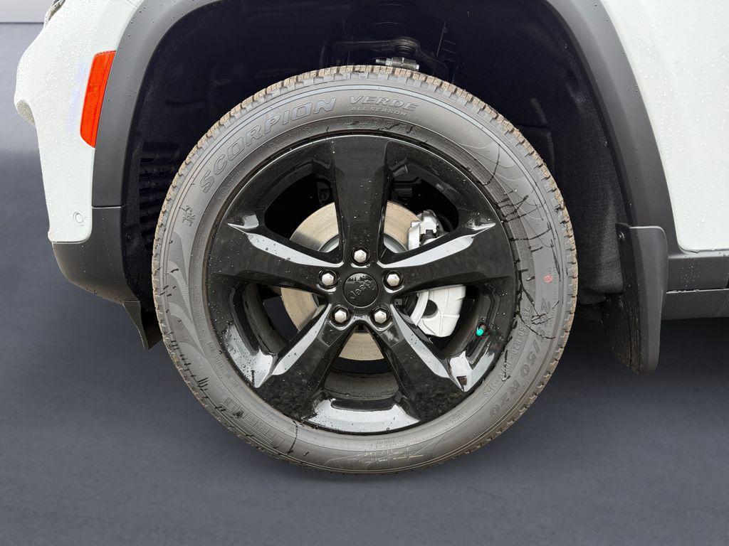 new 2025 Jeep Grand Cherokee car, priced at $54,202