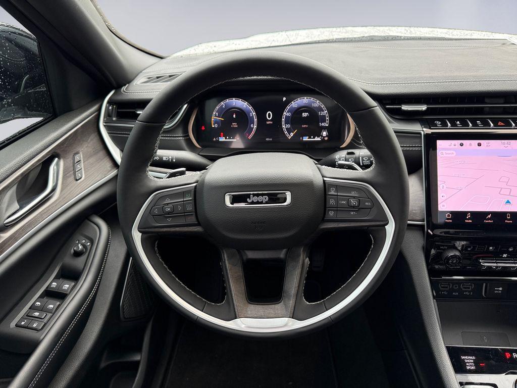 new 2025 Jeep Grand Cherokee car, priced at $54,202