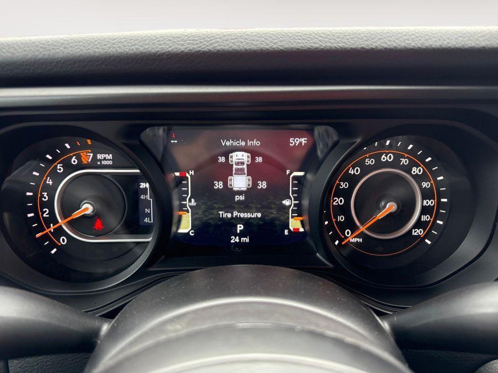 new 2025 Jeep Gladiator car, priced at $47,450