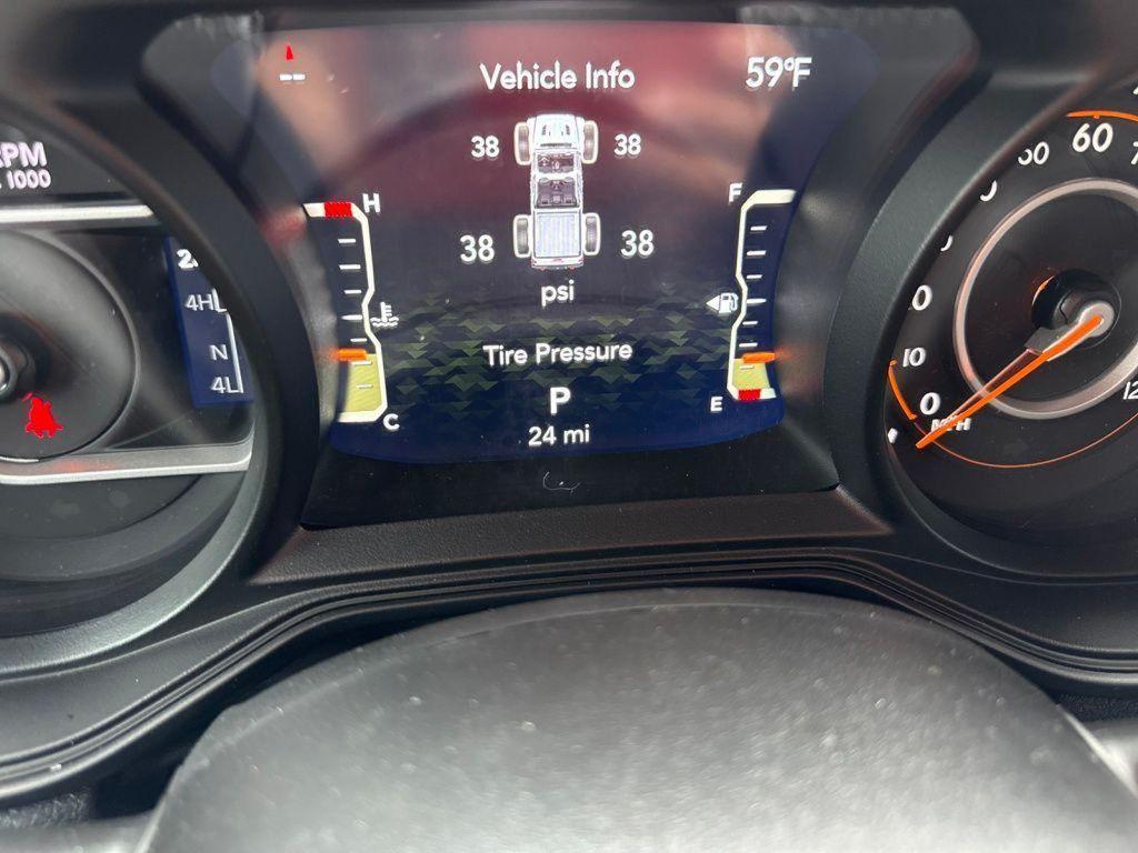 new 2025 Jeep Gladiator car, priced at $47,450