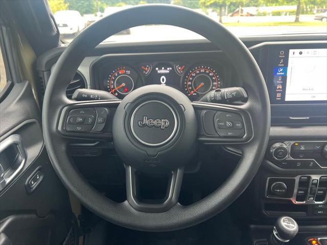 new 2025 Jeep Wrangler car, priced at $41,447