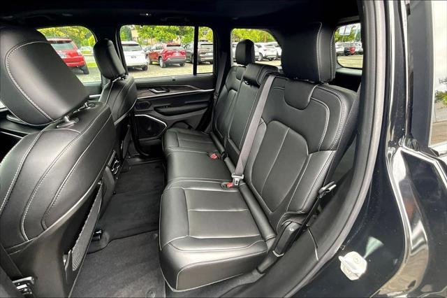 new 2025 Jeep Grand Cherokee car, priced at $52,976