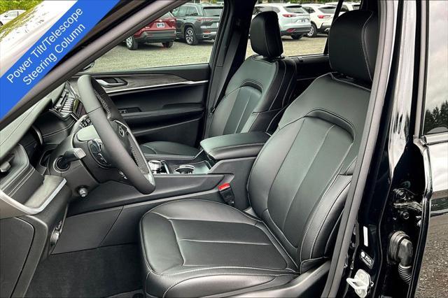 new 2025 Jeep Grand Cherokee car, priced at $50,476