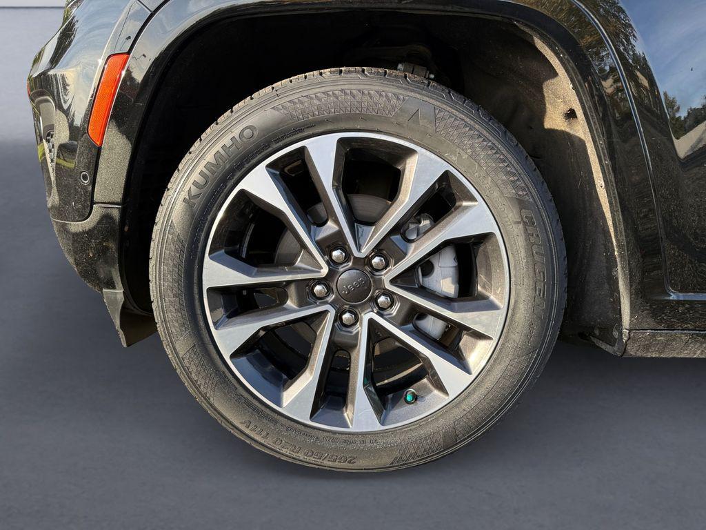 used 2022 Jeep Grand Cherokee car, priced at $33,998