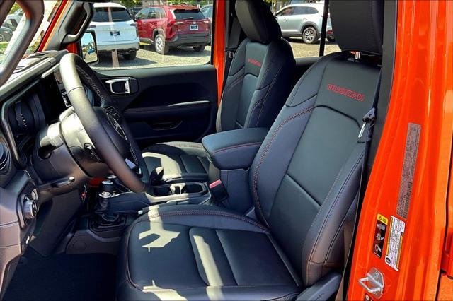new 2025 Jeep Gladiator car, priced at $52,717