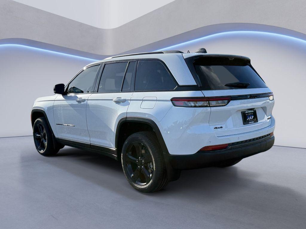 new 2025 Jeep Grand Cherokee car, priced at $50,827