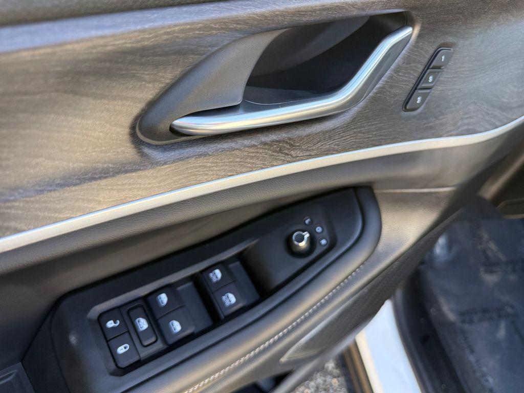 new 2025 Jeep Grand Cherokee car, priced at $50,827